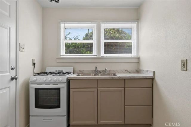 3660 Linwood, Riverside, CA 92506