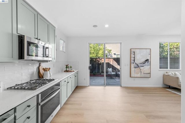 32 Colby Ct, Pleasanton, CA 94566