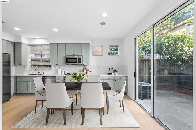 32 Colby Ct, Pleasanton, CA 94566