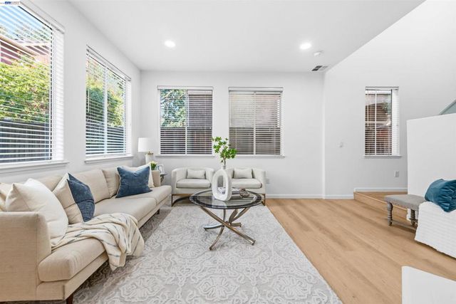 32 Colby Ct, Pleasanton, CA 94566
