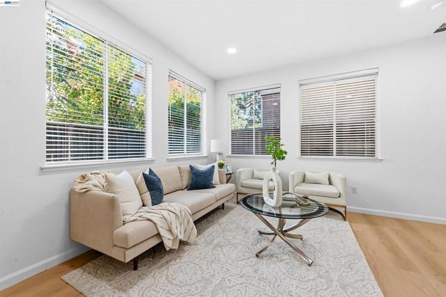32 Colby Ct, Pleasanton, CA 94566