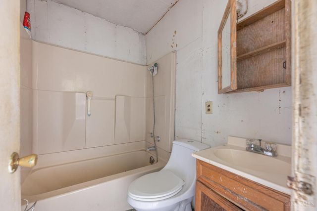 9423 Bruce Drive, Franklin Twp, OH 45005