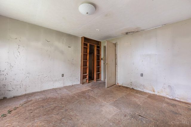 9423 Bruce Drive, Franklin Twp, OH 45005