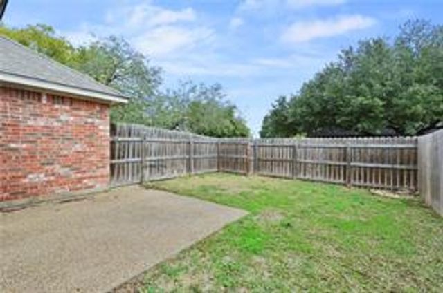 2311 Carnation, College Station, TX 77840
