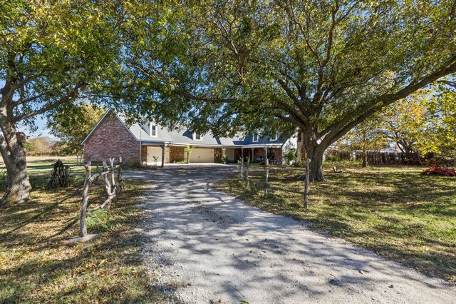 725 Stinson Road, Lucas, TX 75002