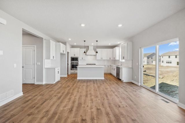 6090 Jensen Avenue South, Cottage Grove, MN 55016