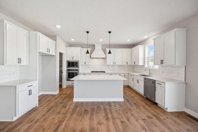 6090 Jensen Avenue South, Cottage Grove, MN 55016