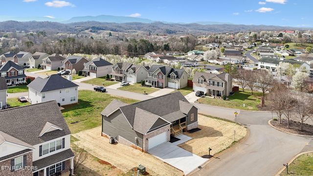 2785 Vista Meadows Lane, Sevierville, TN 37876