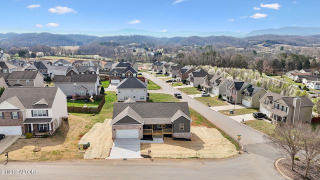 2785 Vista Meadows Lane, Sevierville, TN 37876