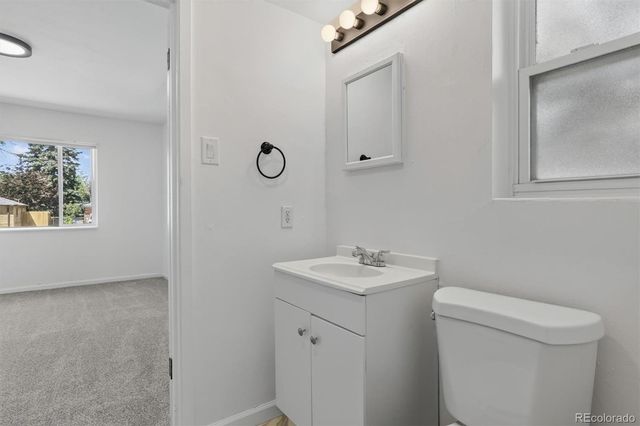 900 Quentin Street, Aurora, CO 80011