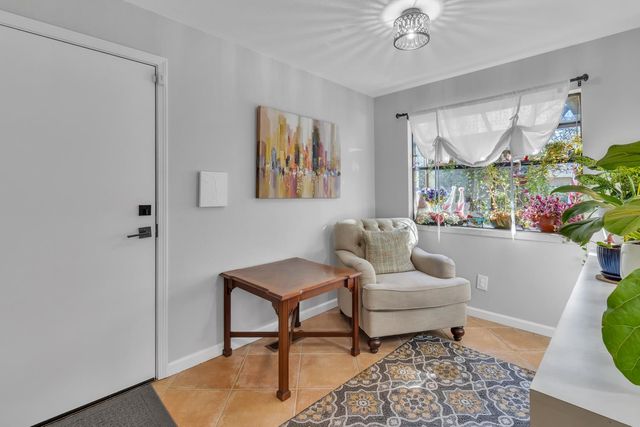 104 Winding Canyon Ln, Folsom, CA 95630