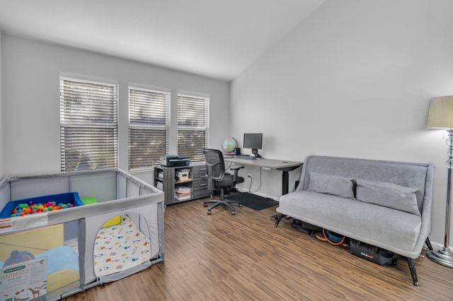 104 Winding Canyon Ln, Folsom, CA 95630