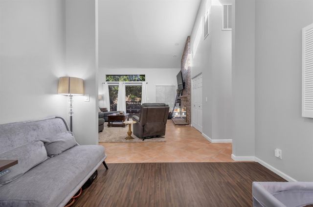 104 Winding Canyon Ln, Folsom, CA 95630