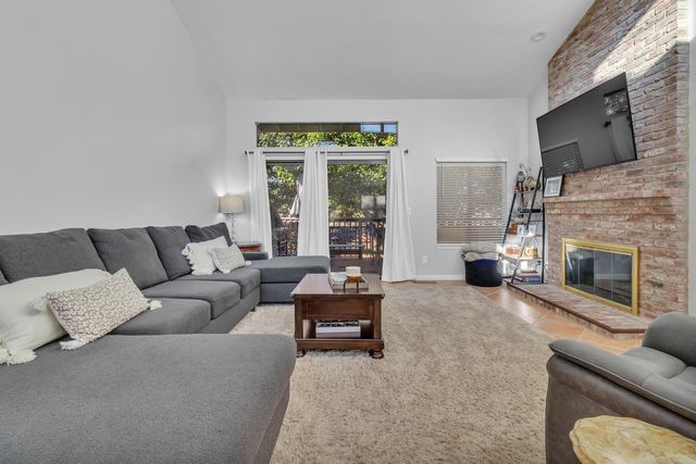 104 Winding Canyon Ln, Folsom, CA 95630