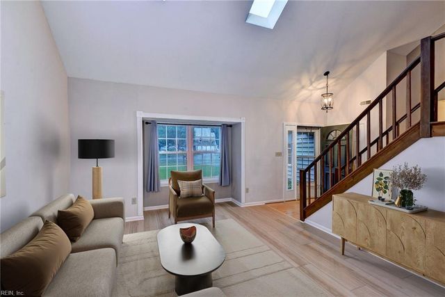 306 Meadowlake RD, Yorktown, VA 23693