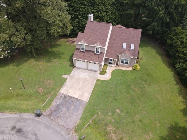 306 Meadowlake RD, Yorktown, VA 23693