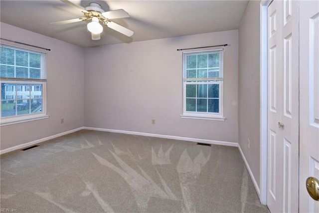306 Meadowlake RD, Yorktown, VA 23693