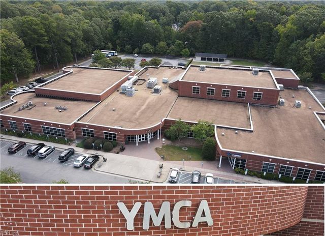 306 Meadowlake RD, Yorktown, VA 23693