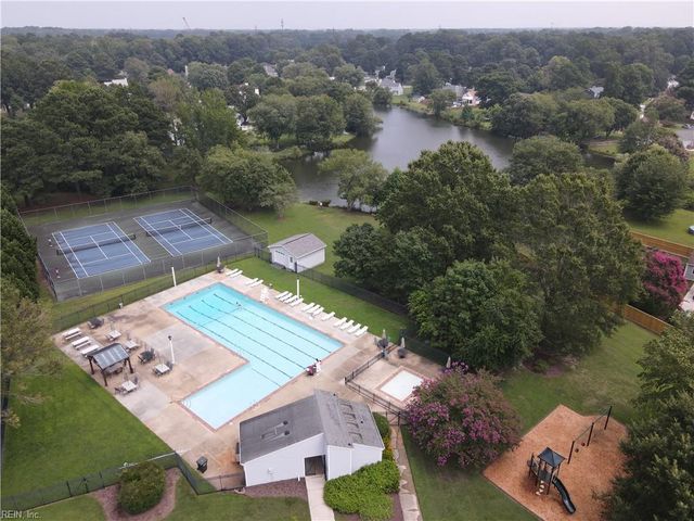 306 Meadowlake RD, Yorktown, VA 23693