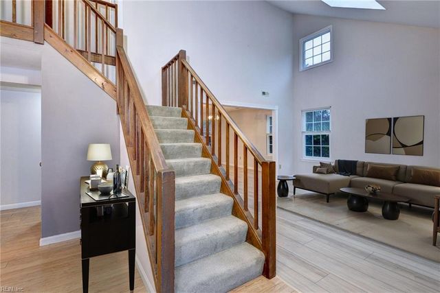306 Meadowlake RD, Yorktown, VA 23693