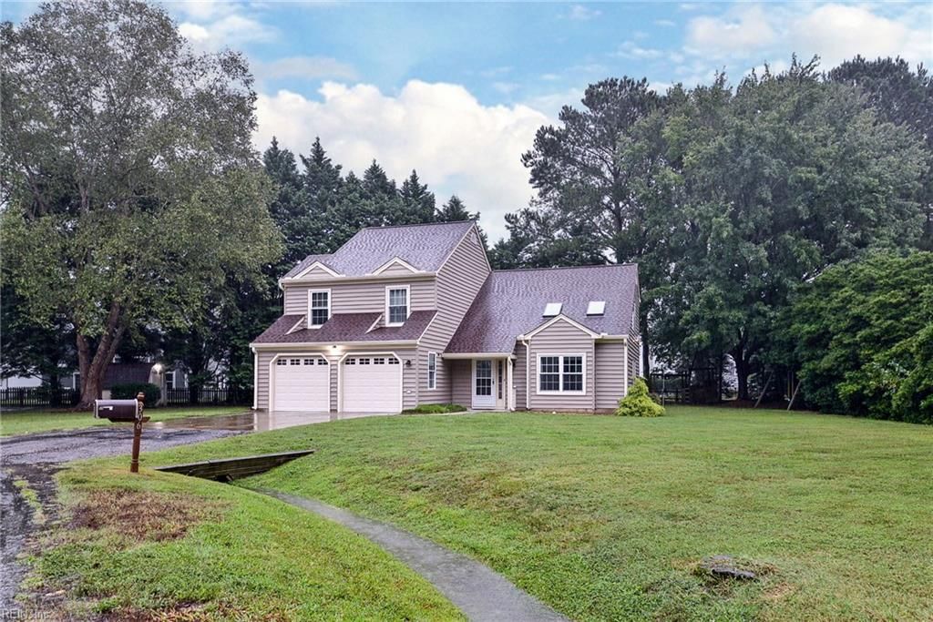 306 Meadowlake RD, Yorktown, VA 23693