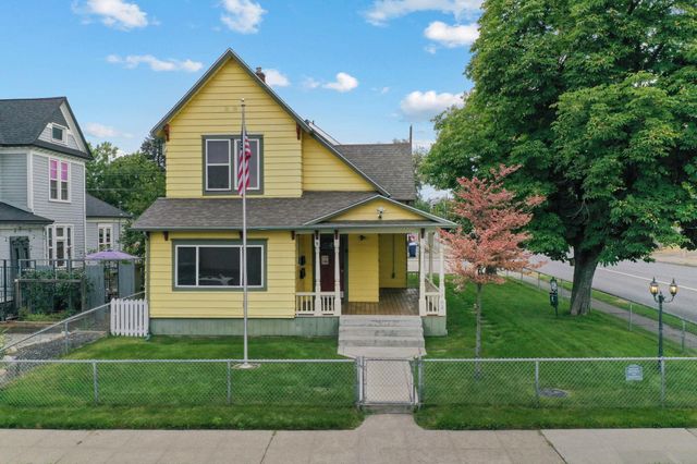 1702 W Dean Ave, Spokane, WA 99201