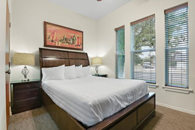 1702 W Dean Ave, Spokane, WA 99201