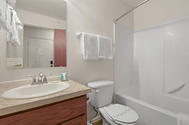 1702 W Dean Ave, Spokane, WA 99201