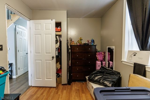627 Van Buren Ave, Linden City, NJ 07036