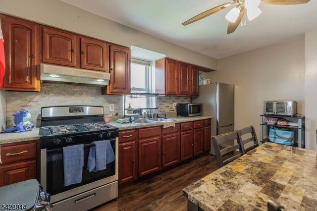 627 Van Buren Ave, Linden City, NJ 07036