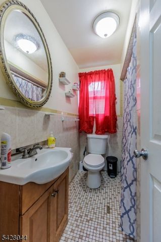 627 Van Buren Ave, Linden City, NJ 07036