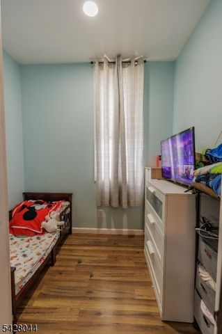 627 Van Buren Ave, Linden City, NJ 07036