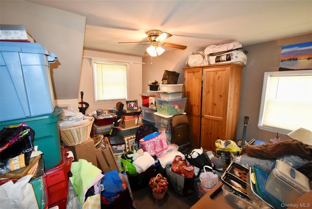 55 Willow Lane, Lindenhurst, NY 11757