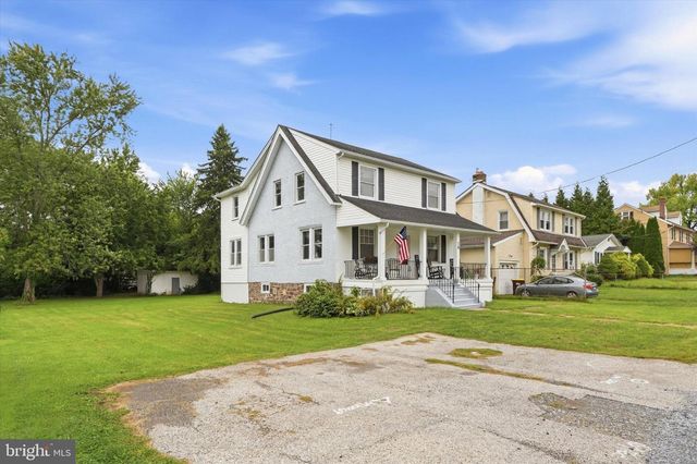 10 W TOWNSHIP LINE RD, Norristown, PA 19401
