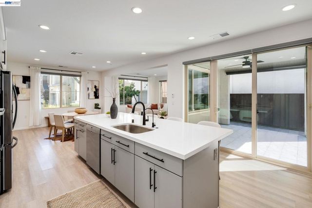 6017 Basaltina Pl, Dublin, CA 94568