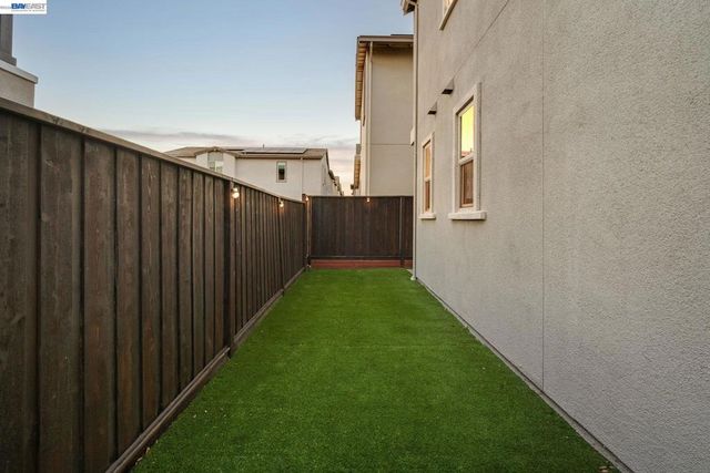 6017 Basaltina Pl, Dublin, CA 94568