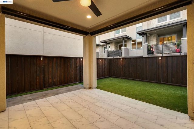 6017 Basaltina Pl, Dublin, CA 94568