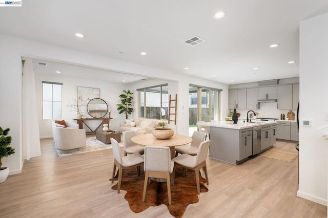 6017 Basaltina Pl, Dublin, CA 94568