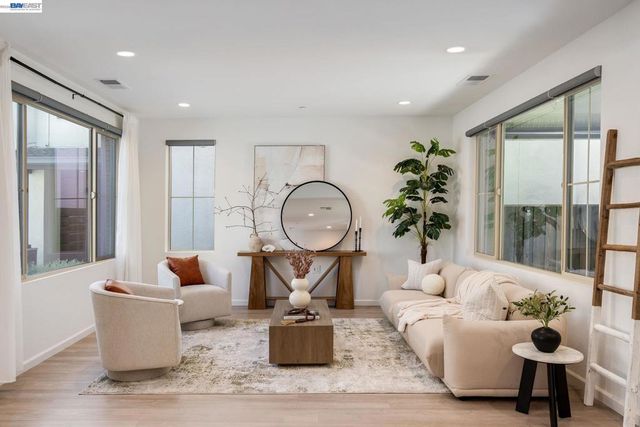 6017 Basaltina Pl, Dublin, CA 94568