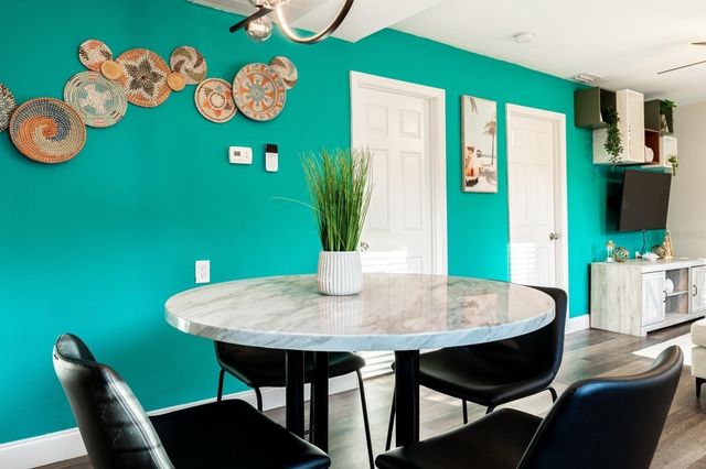 4327 17TH AVENUE S, St Petersburg, FL 33711