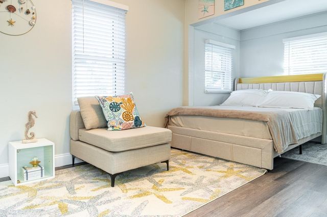 4327 17TH AVENUE S, St Petersburg, FL 33711