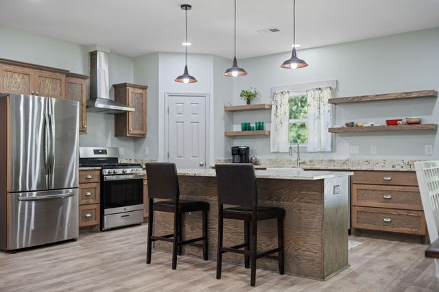 818 Frasier Lane, Pineville, SC 29468