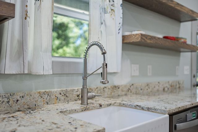 818 Frasier Lane, Pineville, SC 29468