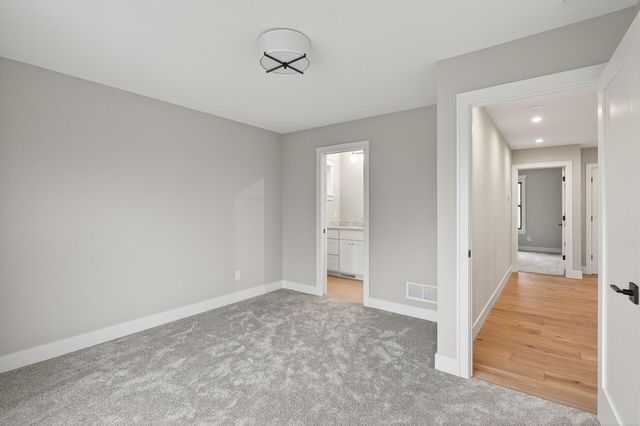 5319 Glenwood Avenue, Golden Valley, MN 55422