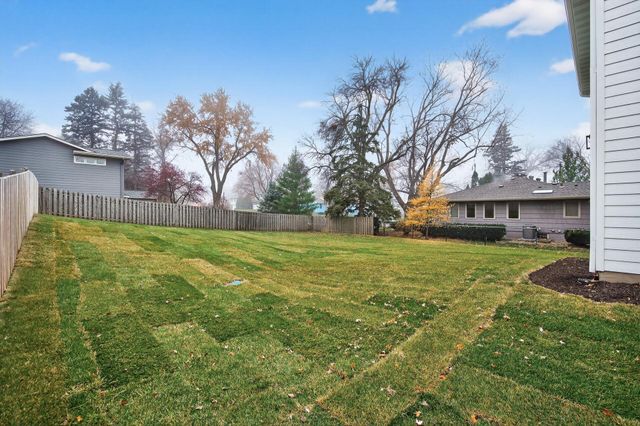 5319 Glenwood Avenue, Golden Valley, MN 55422