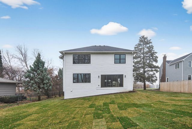 5319 Glenwood Avenue, Golden Valley, MN 55422