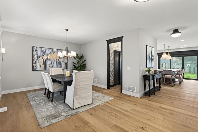 5319 Glenwood Avenue, Golden Valley, MN 55422