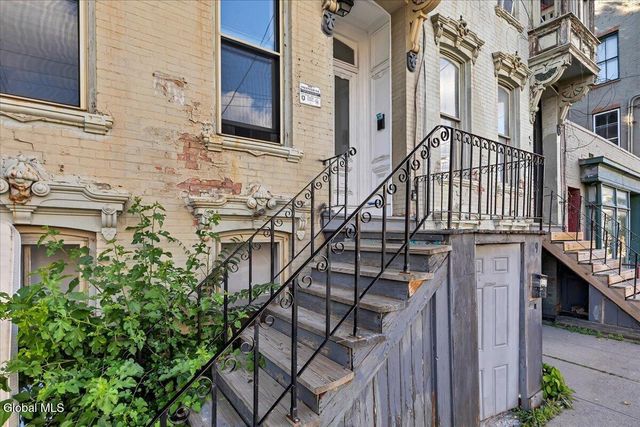 99 Lark Street, Albany, NY 12210