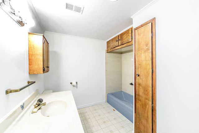 102 E 42nd St, Cut Off, LA 70345