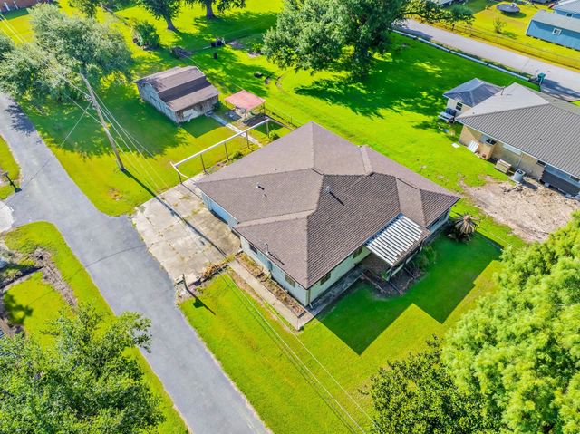 102 E 42nd St, Cut Off, LA 70345